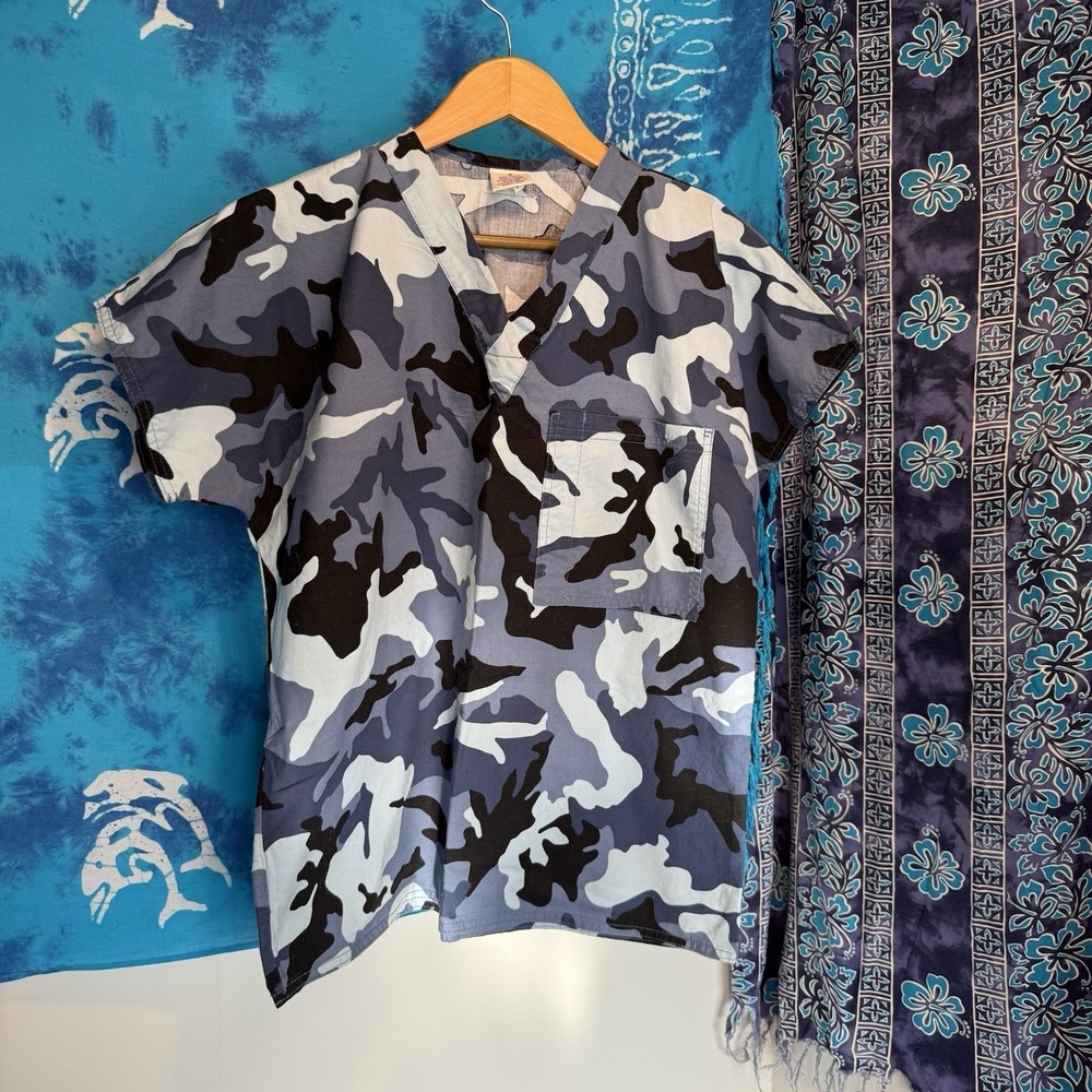 SCRUBS Brand Scrub Top Blue Camo Print Size Small Camouflage